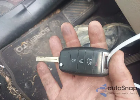 2015 Kia Sorento Lx z USA, uszkodzony, nr VIN 5XYKT3A62FG585798